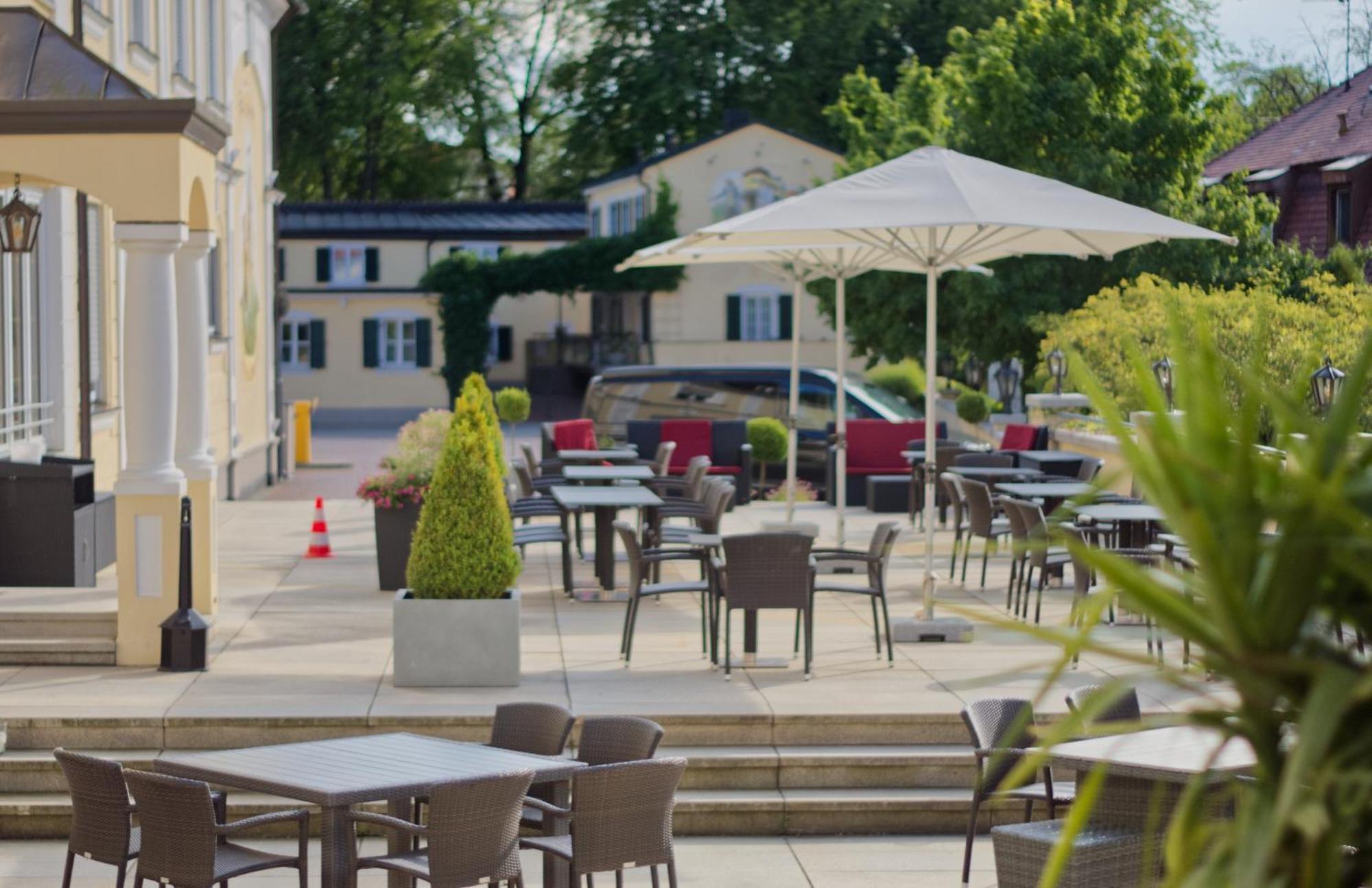 Hotel Am Schlosspark Zum Kurfurst Oberschleißheim Exterior foto